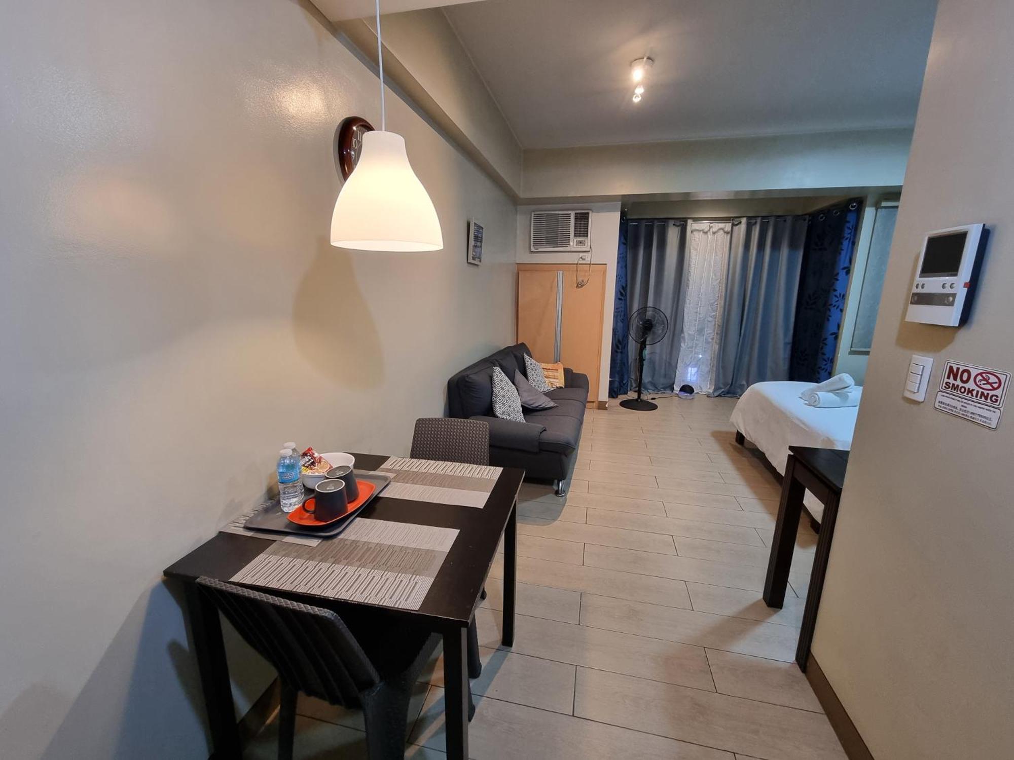 Palm Tree Condos Near Mnl Airport Terminal 3 By Elr Manila Luaran gambar