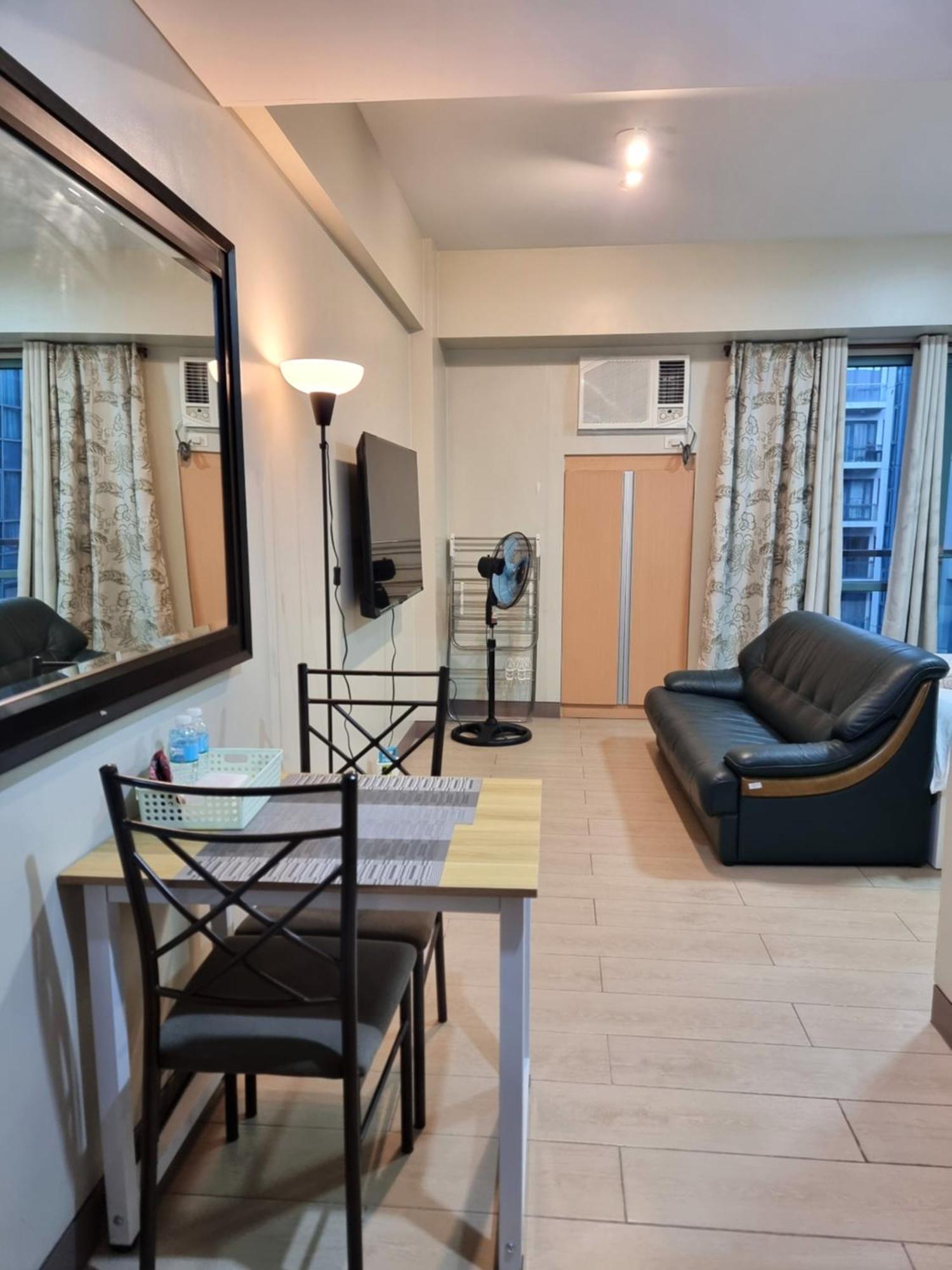 Palm Tree Condos Near Mnl Airport Terminal 3 By Elr Manila Luaran gambar